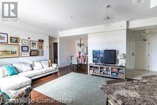 Oakville, ON L6M0T4,2300 UPPER MIDDLE RD West #301