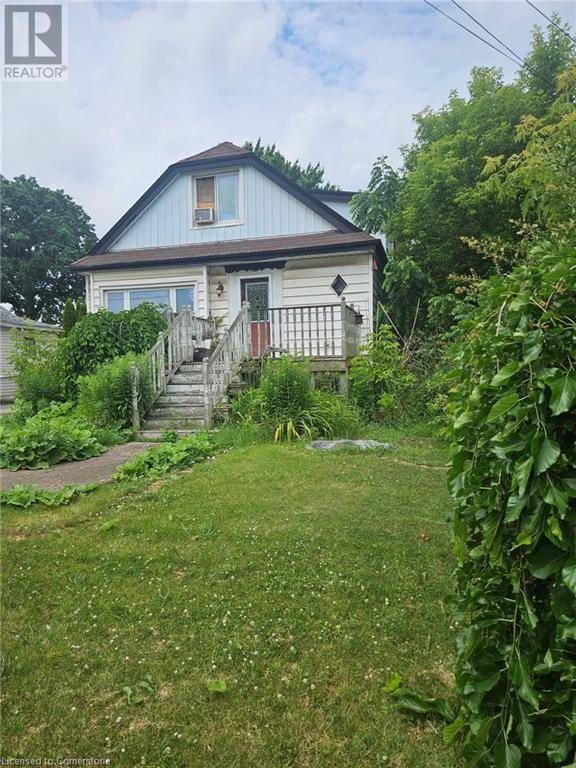 Hamilton, ON L8H6V6,543 WATERLOO Street
