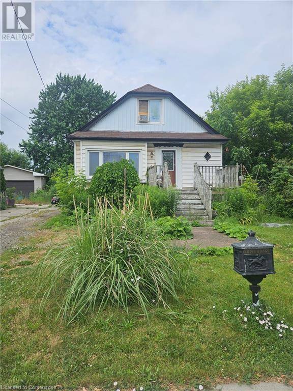 Hamilton, ON L8H6V6,543 WATERLOO Street