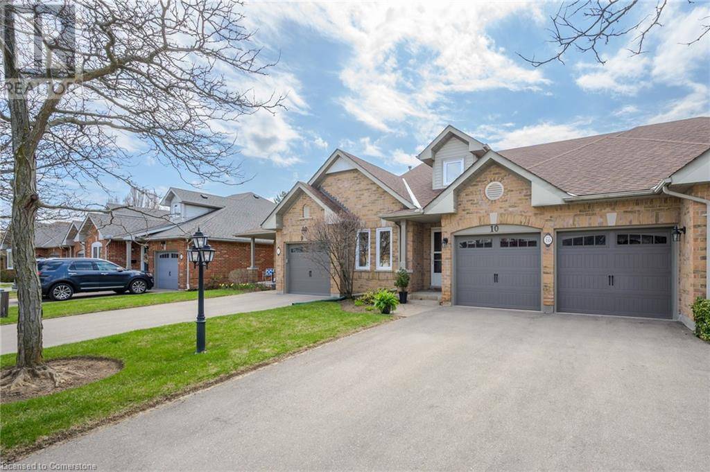Burlington, ON L7M4L9,4275 MILLCROFT PARK DR #10