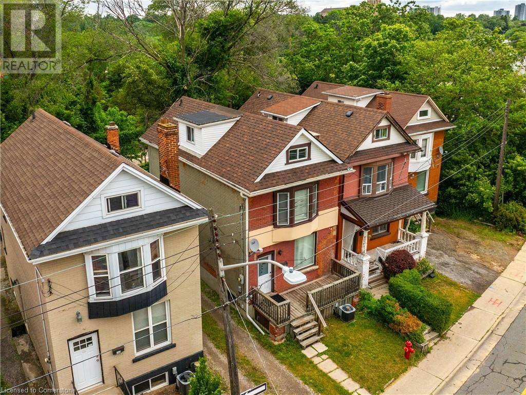 Hamilton, ON L8S1J8,738 KING Street W