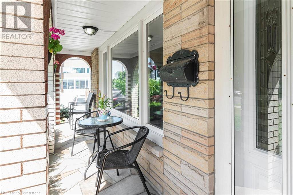 Hamilton, ON L8G2C4,58 CENTENNIAL Parkway S