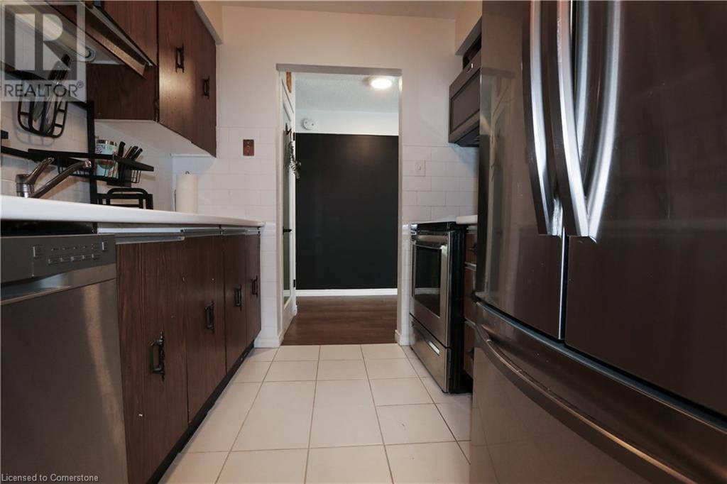Waterloo, ON N2L5S7,423 KEATS WAY #1