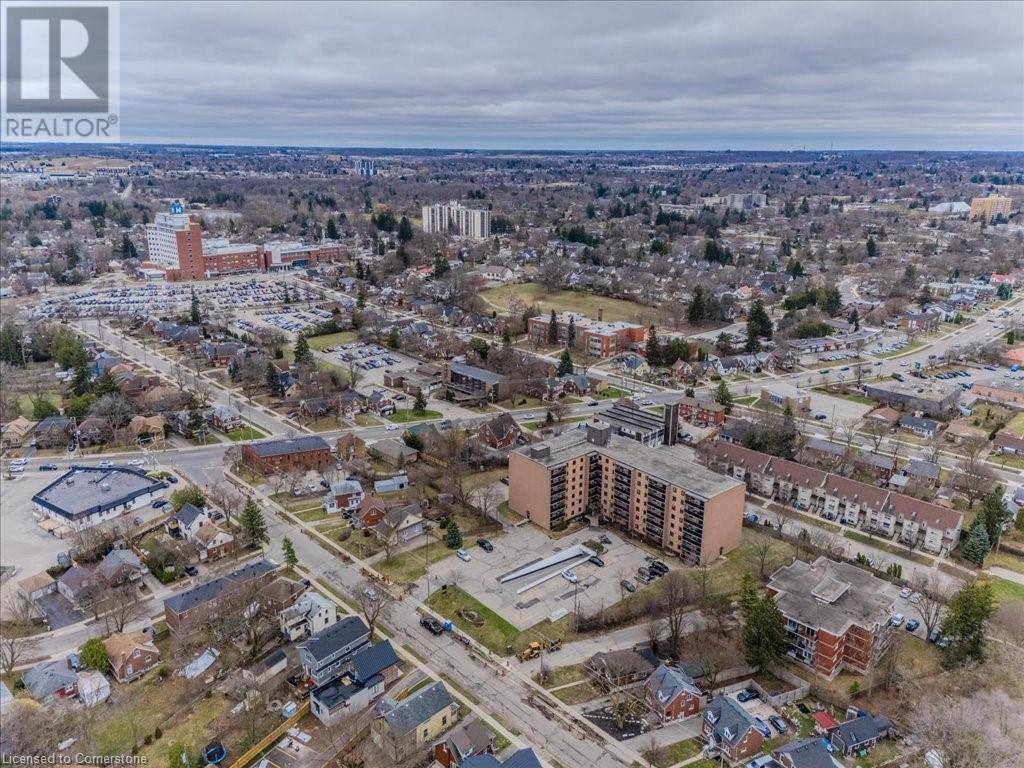 Kitchener, ON N2M5E4,29 WEST AVE #311