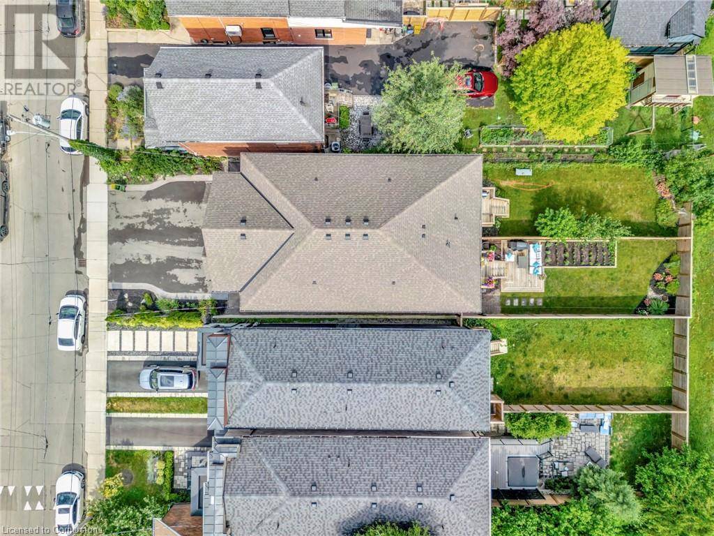 Hamilton, ON L8P2A6,74 MELBOURNE Street