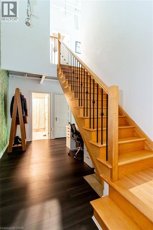 Hamilton, ON L8P4Z6,66 BAY ST South #102