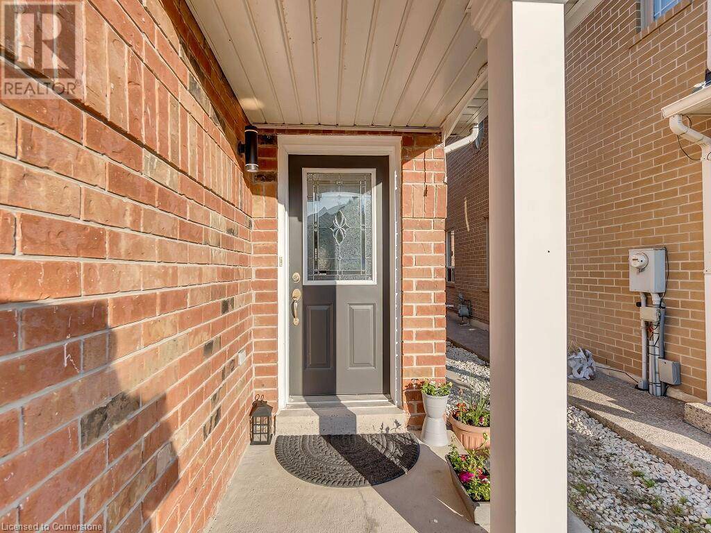 Milton, ON L9T6C2,1270 NEWELL Street