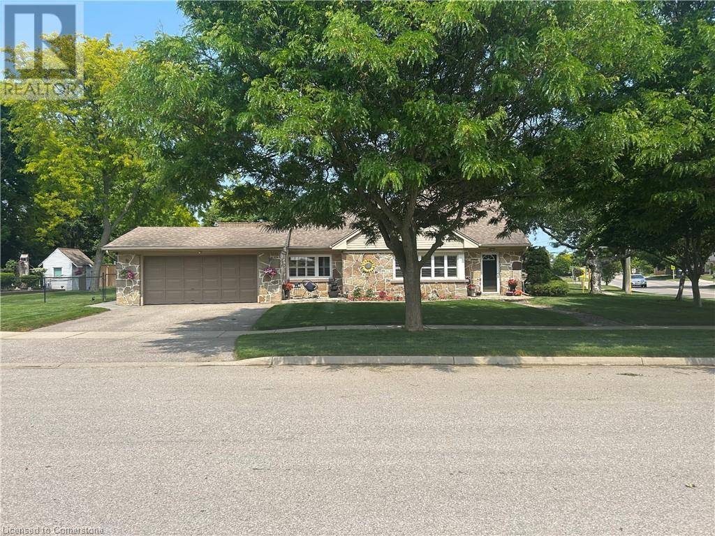 Brantford, ON N3R4W5,34 QUEENSWAY Drive