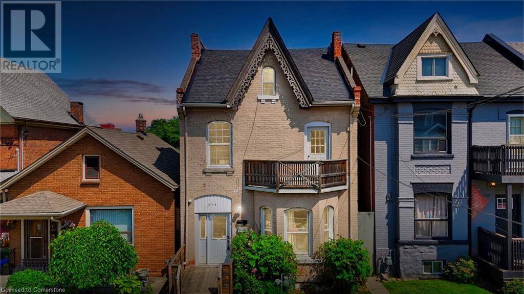 Hamilton, ON L8L4W1,214 MARY Street