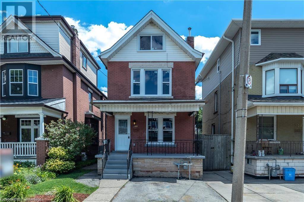 Hamilton, ON L8L7S2,242 BALMORAL Avenue N