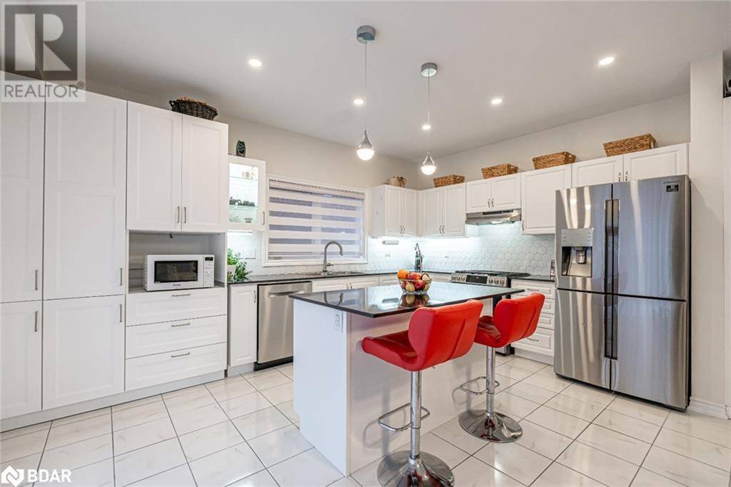 Barrie, ON L4N6J9,3 CYPRESS POINT STREET
