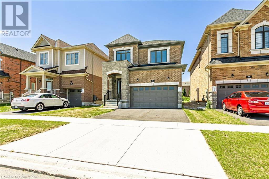 Cambridge, ON N1T0E7,52 LUMB DRIVE Drive E