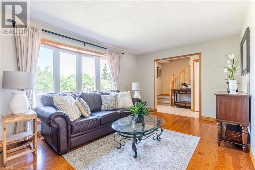 Burlington, ON L7P2V8,1375 CHRISTINA Court