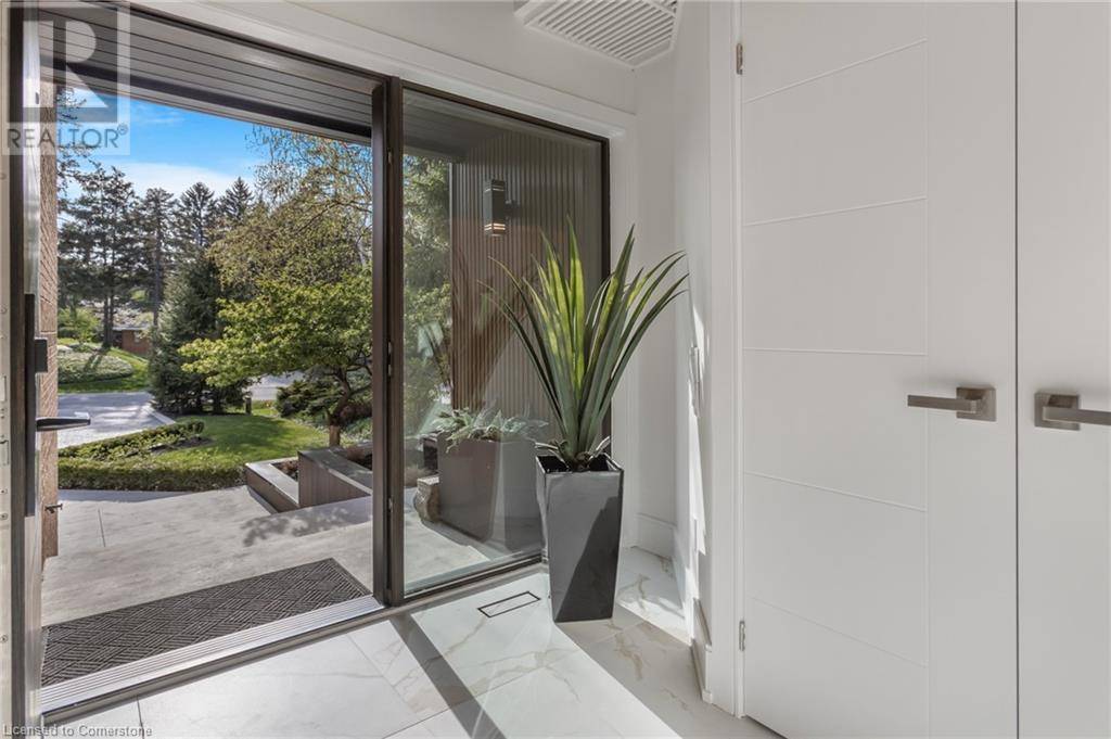 Ancaster, ON L9G1M9,75 REDING Road