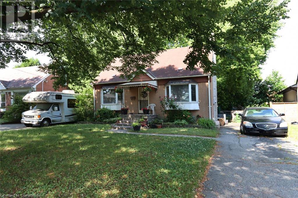 Toronto, ON M9M2J6,26 ANN ARBOUR Road