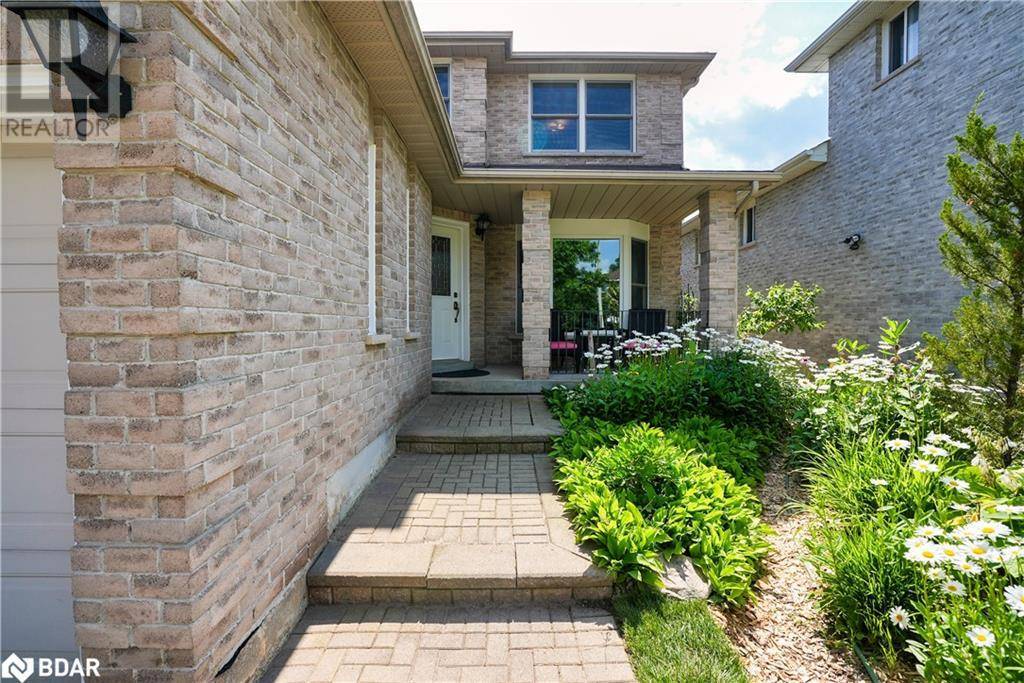 Barrie, ON L4M6Y1,14 MEYER Avenue