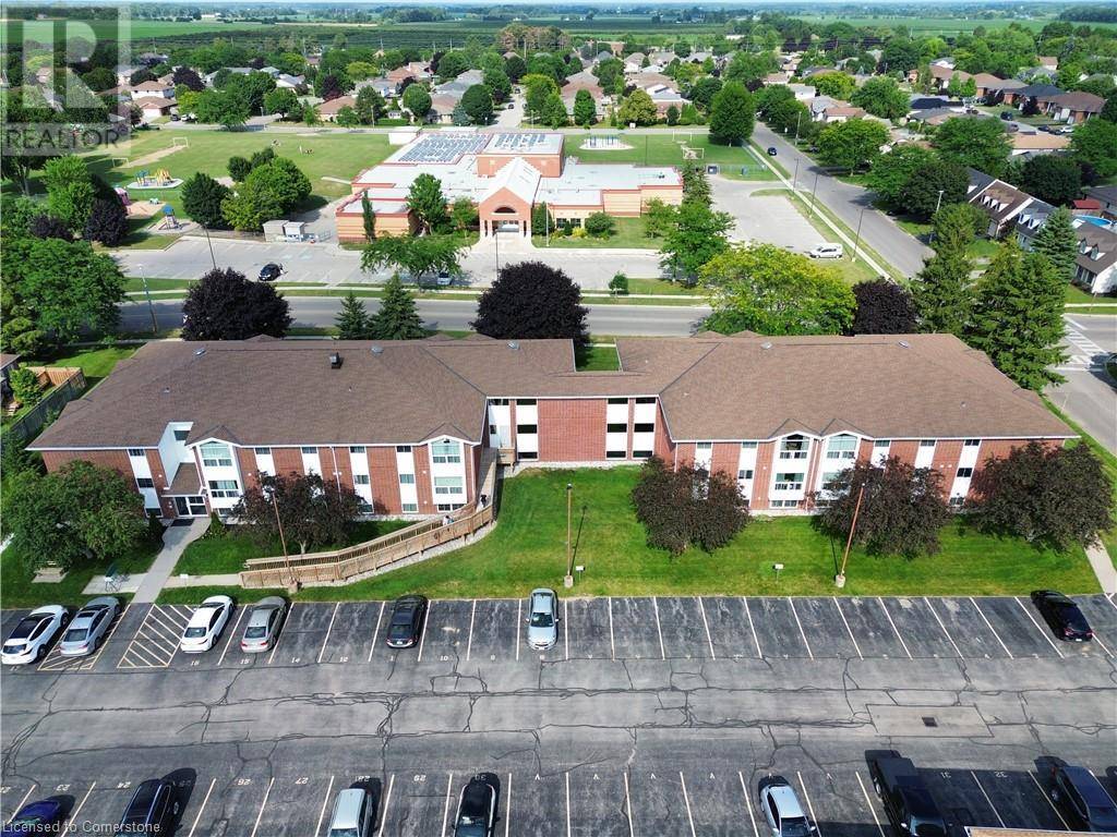 Simcoe, ON N3Y5K3,60 DONLY DR South #310