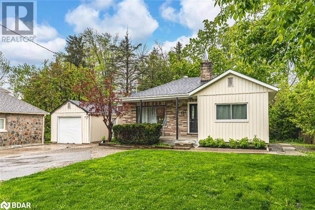 Barrie, ON L4M3H9,152 OWEN Street