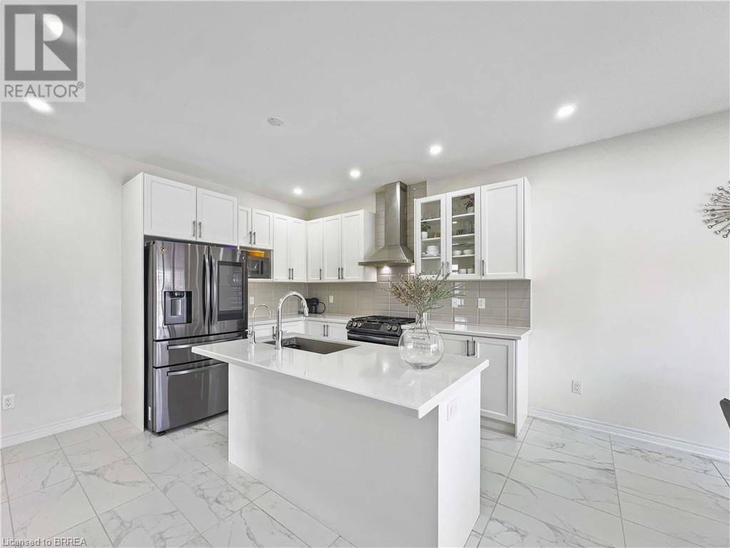 Paris, ON N3L0H9,37 DRAKE Avenue