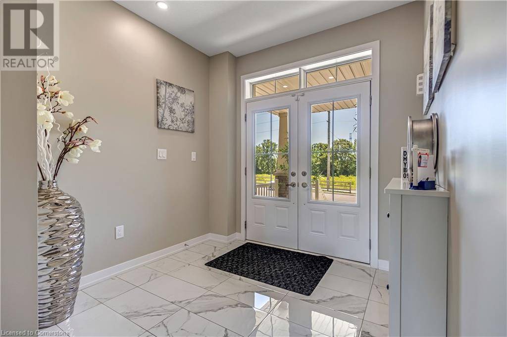 Caledonia, ON N3W0H1,44 SANTOS DRIVE Drive