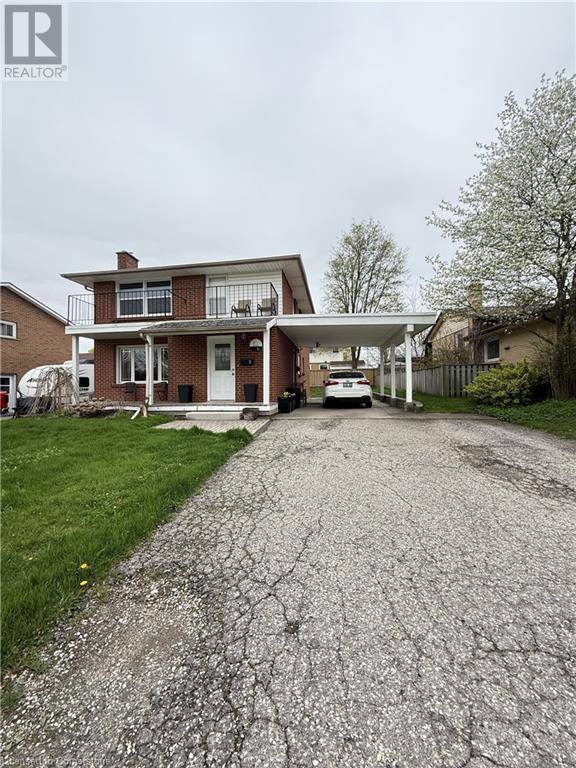 Woodstock, ON N4S7P1,1006 NESBITT CRES #A