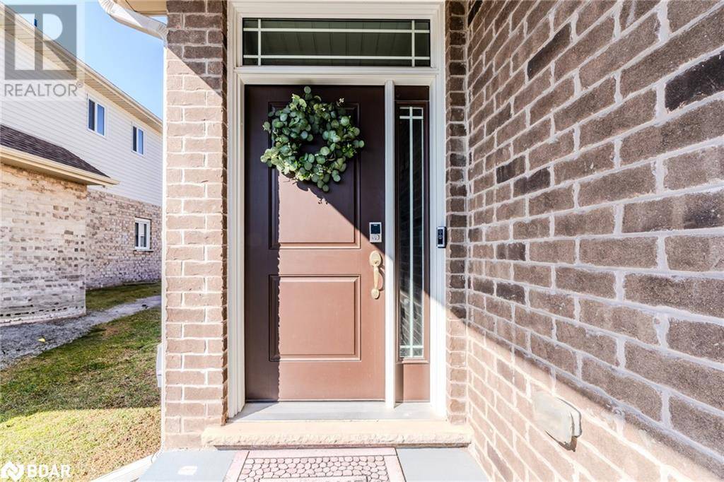 Niagara Falls, ON L2G0H5,7787 HANNIWELL Street