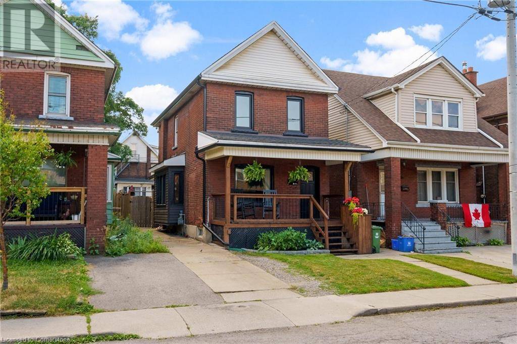 Hamilton, ON L8L2M5,74 ROSEMONT Avenue