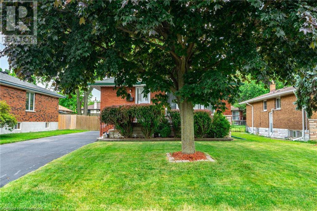 Hamilton, ON L9A2A3,6 DEAN Avenue
