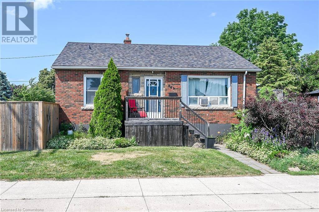 Hamilton, ON L8V1W3,869 FENNELL Avenue E