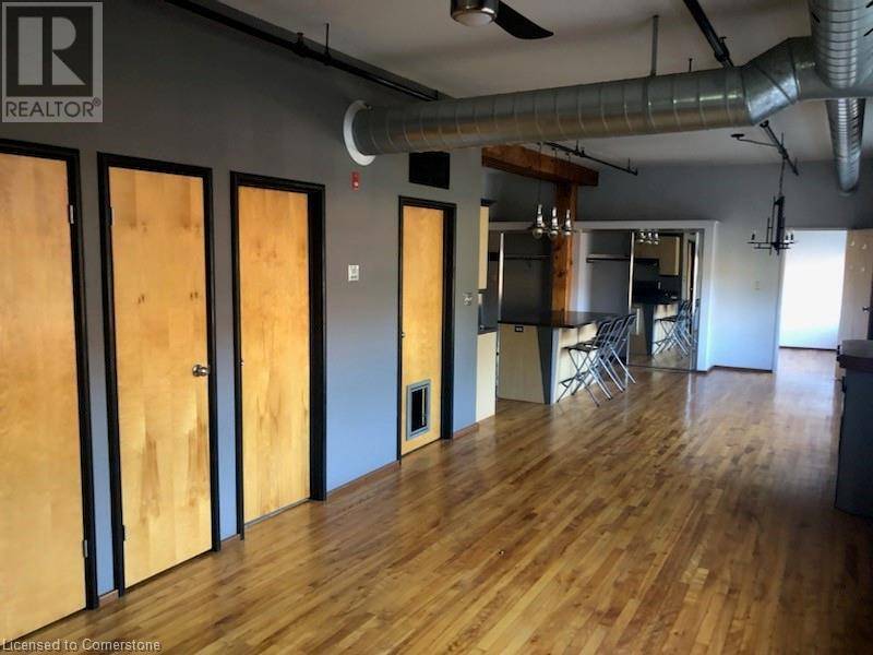 Hamilton, ON L8P4C8,36 MARGARET ST #31
