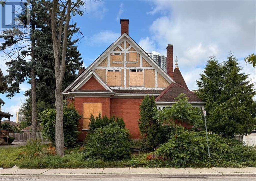 Kitchener, ON N2H1K6,11 IRVIN Street