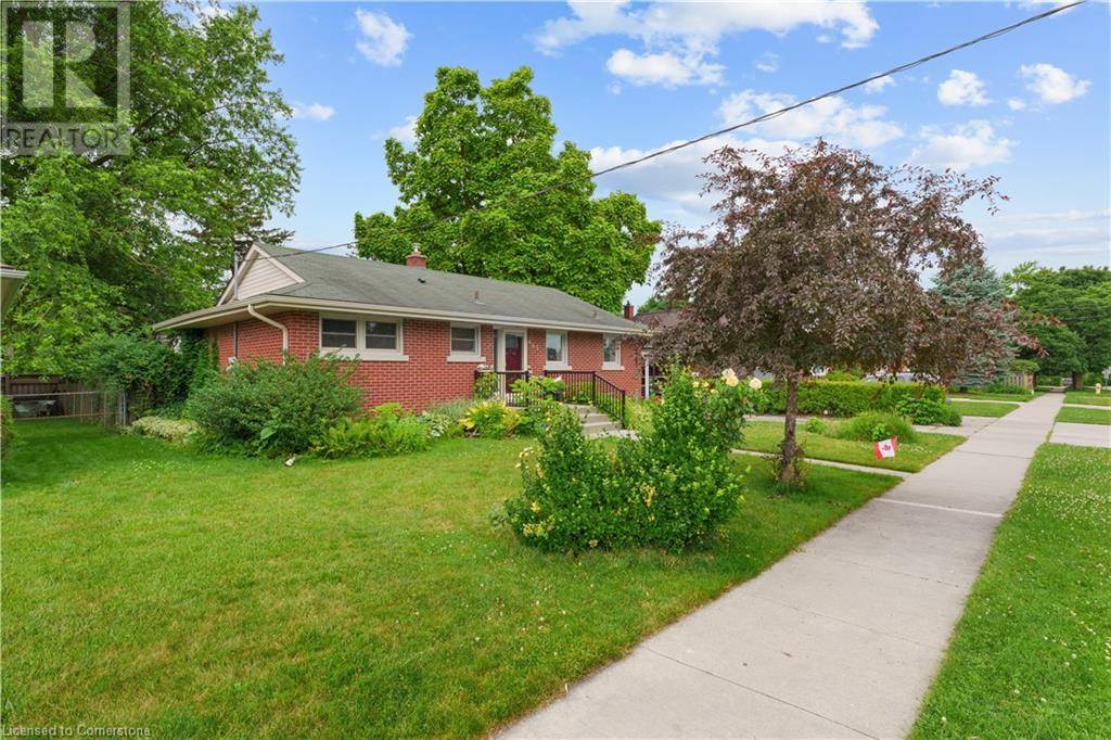 Cambridge, ON N3H2E3,444 ROSE Street