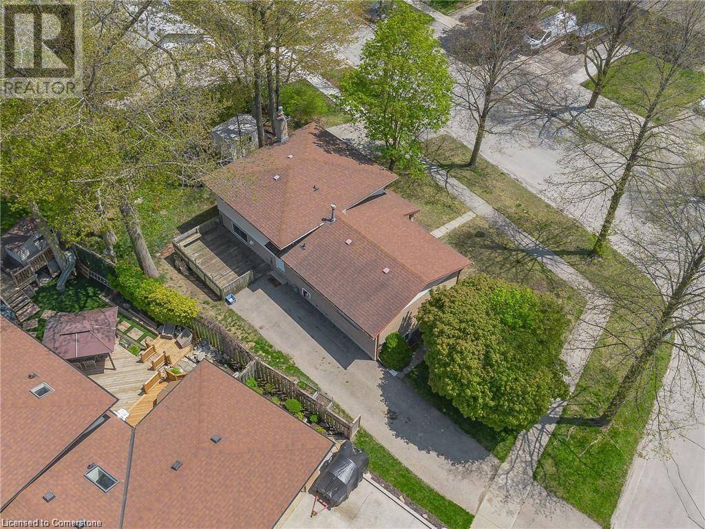 Kitchener, ON N2E2A3,113 MARTINGLEN Crescent