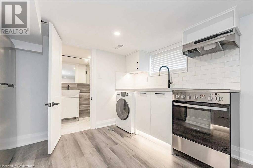 Hamilton, ON L8L2J4,1090 CANNON Street E