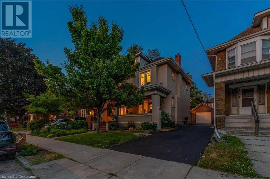 Hamilton, ON L8M2J1,37 BURRIS Street
