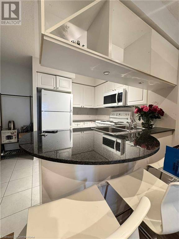 Mississauga, ON L5B4M8,4090 LIVING ARTS DR #1707