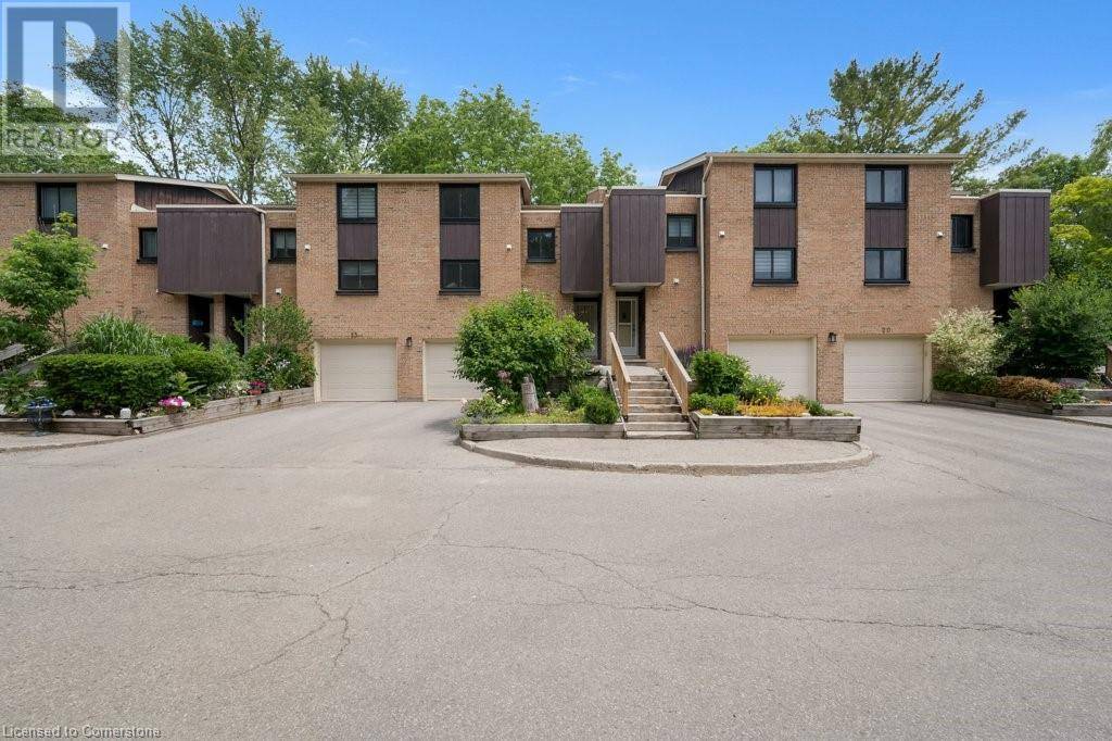 Cambridge, ON N1S1K5,220 SALISBURY AVE #22