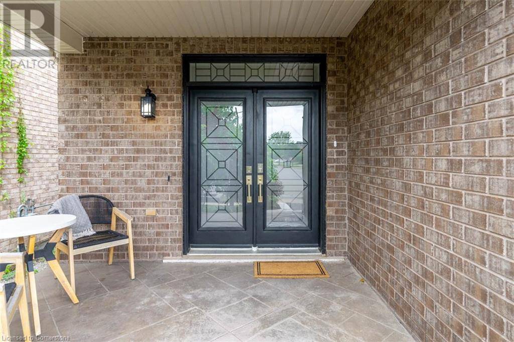 Milton, ON L9T7T8,411 MCJANNETT Avenue