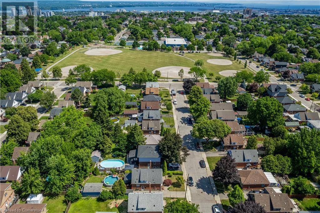 Hamilton, ON L9A4M7,266 EAST 17TH Street