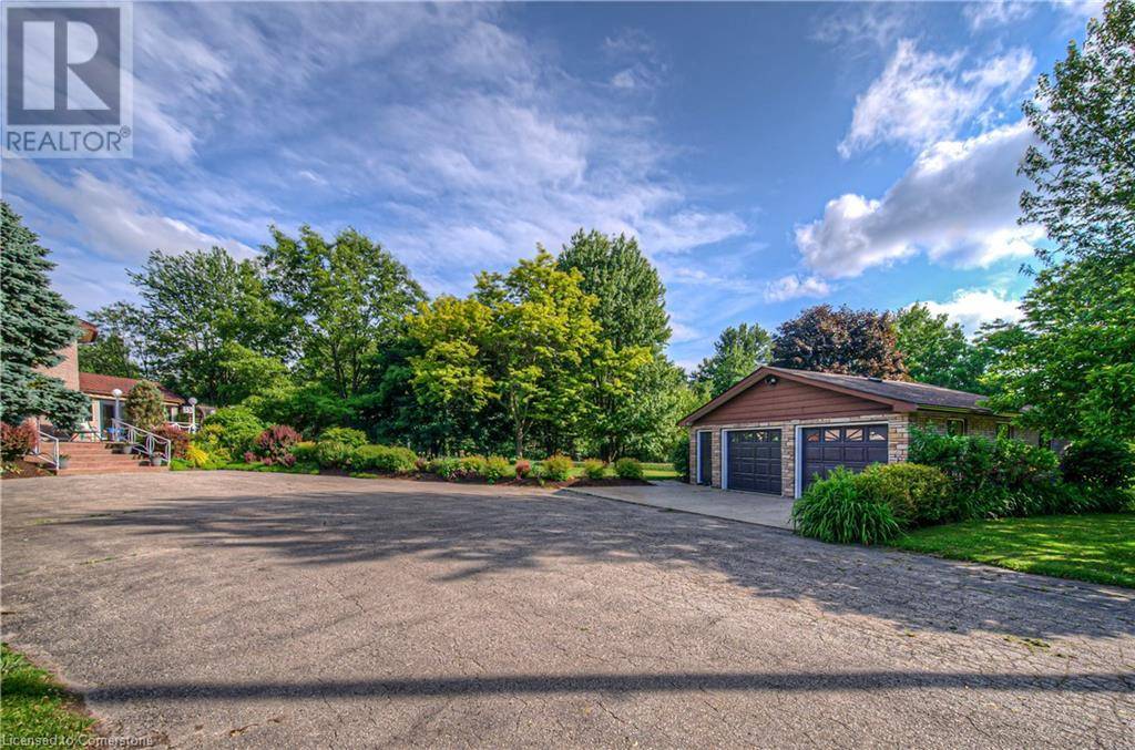 Cambridge, ON N1R5S7,35 ROBINSON Road