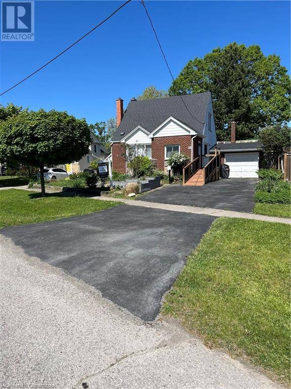 St. Catharines, ON L2M5X3,18 FLANDERS Avenue