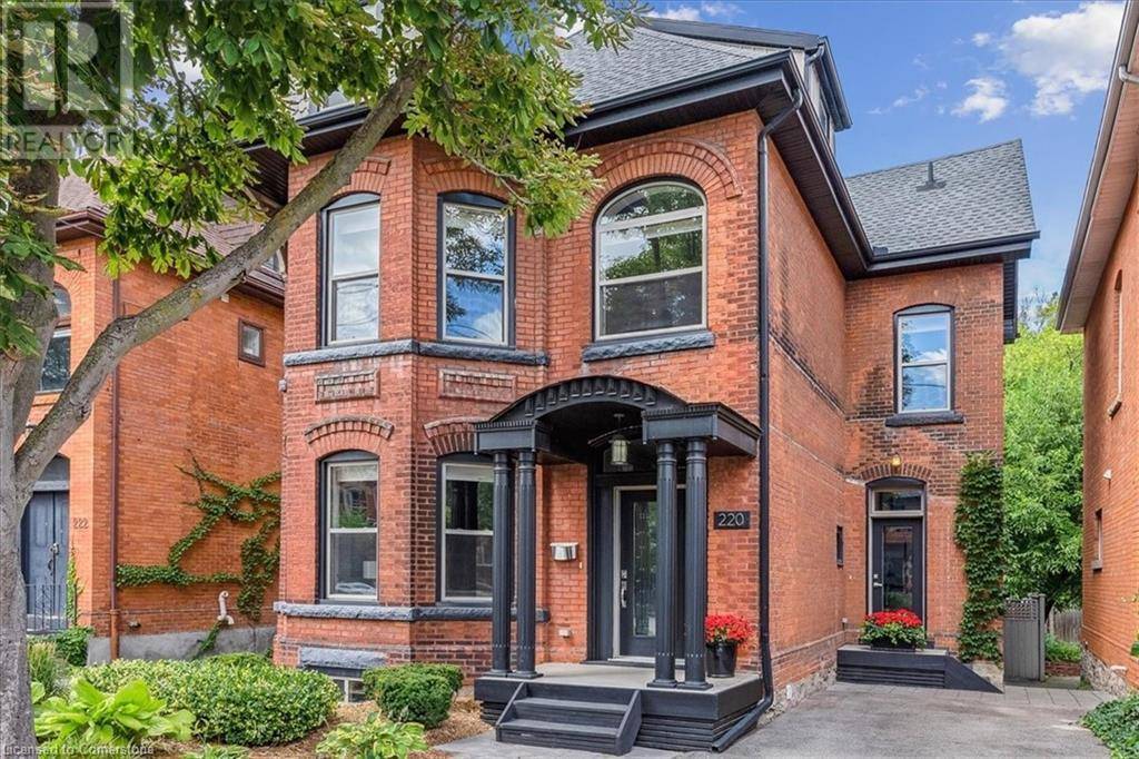 Hamilton, ON L8P2H6,220 HERKIMER Street