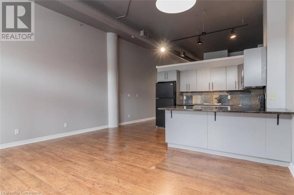 Kitchener, ON N2G1B6,276 KING ST West #201