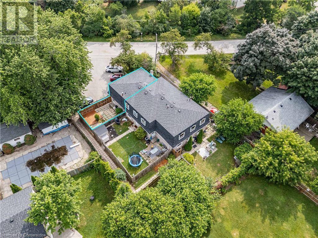 Burlington, ON L7R3V8,996 BRENDA CRES #1