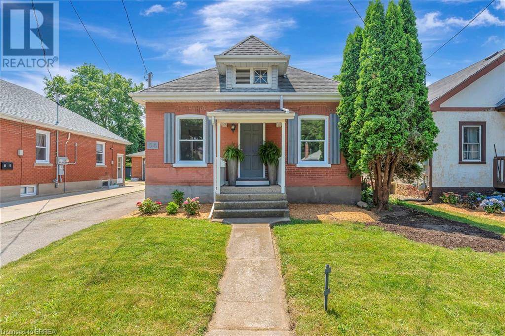 Brantford, ON N3T4T7,54 BURWELL Street