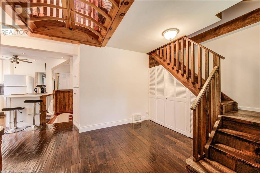 Kitchener, ON N2M4N2,52 BARBARA Crescent