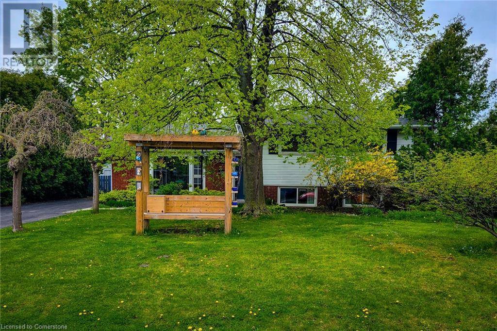 Burlington, ON L7L3M1,5322 WINDERMERE Drive