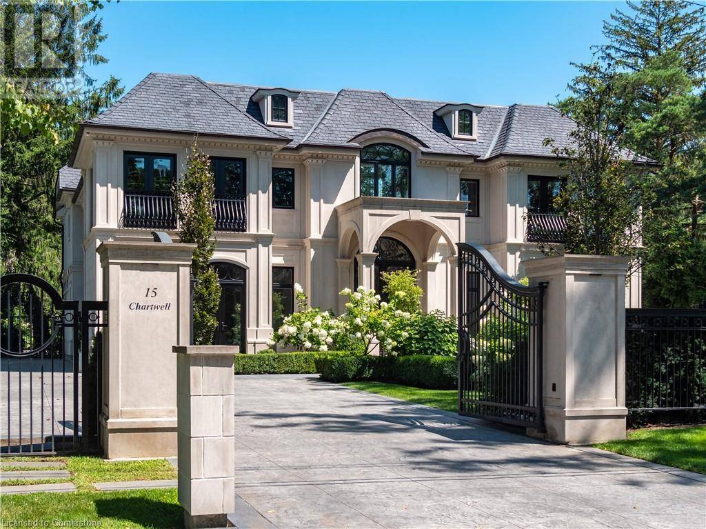 Oakville, ON L6J3Z3,15 CHARTWELL Road