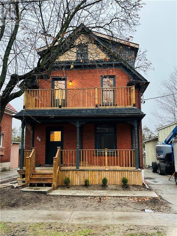 Kitchener, ON N2G1M1,44 THERESA Street
