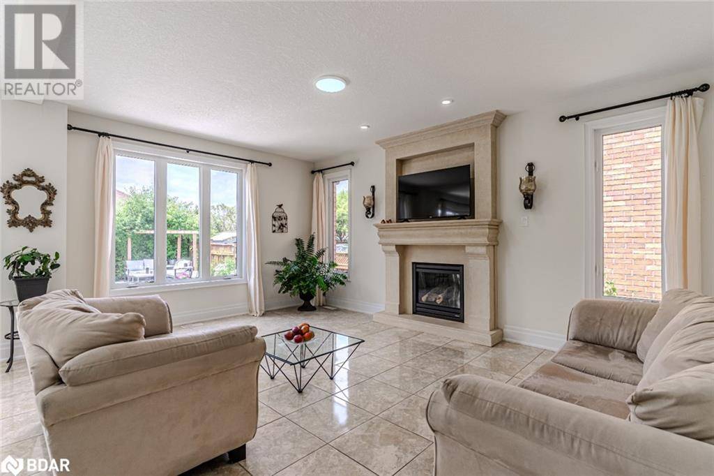 Innisfil, ON L9S4X2,1746 ANGUS Street